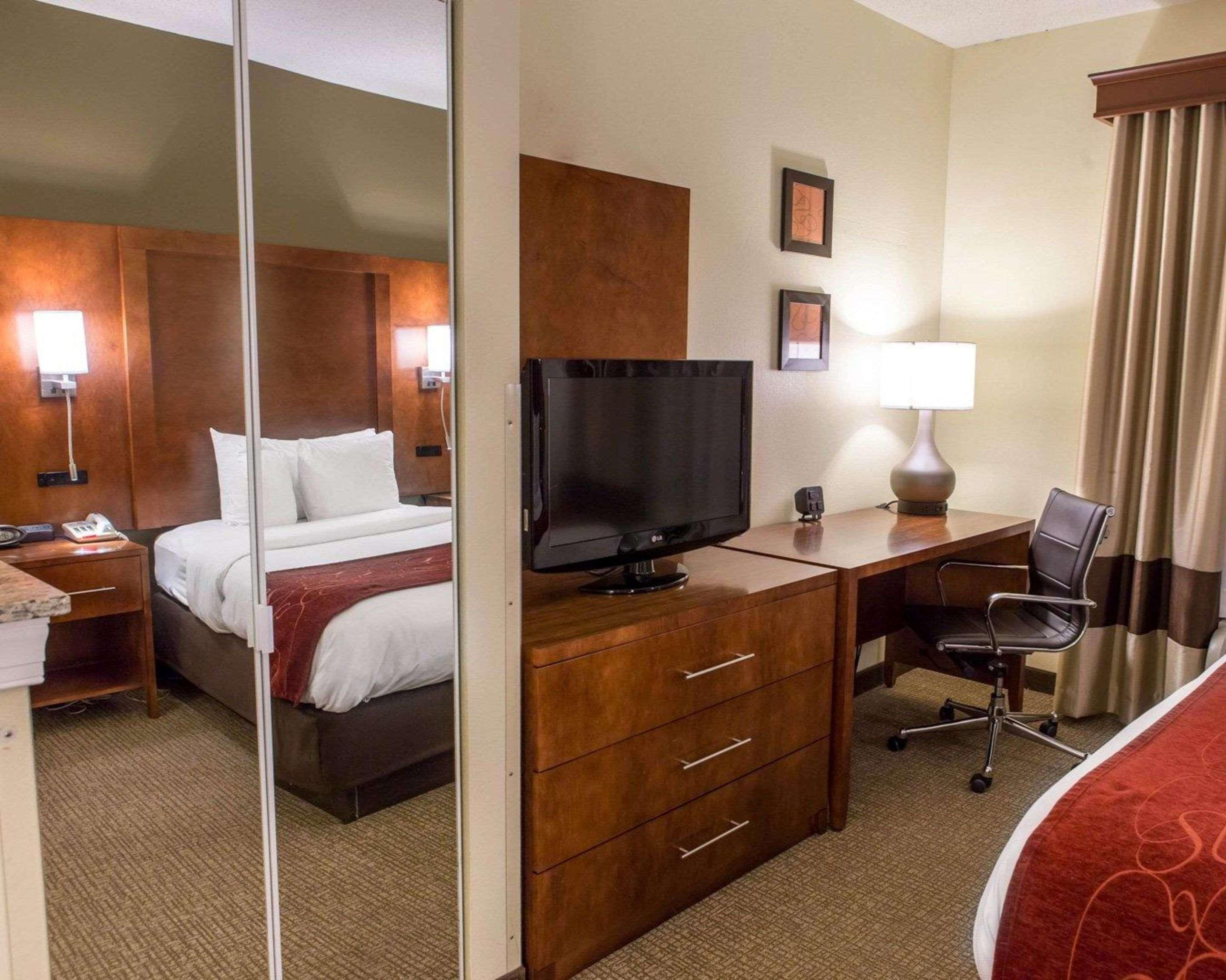 Comfort Suites Newark - Harrison Dış mekan fotoğraf