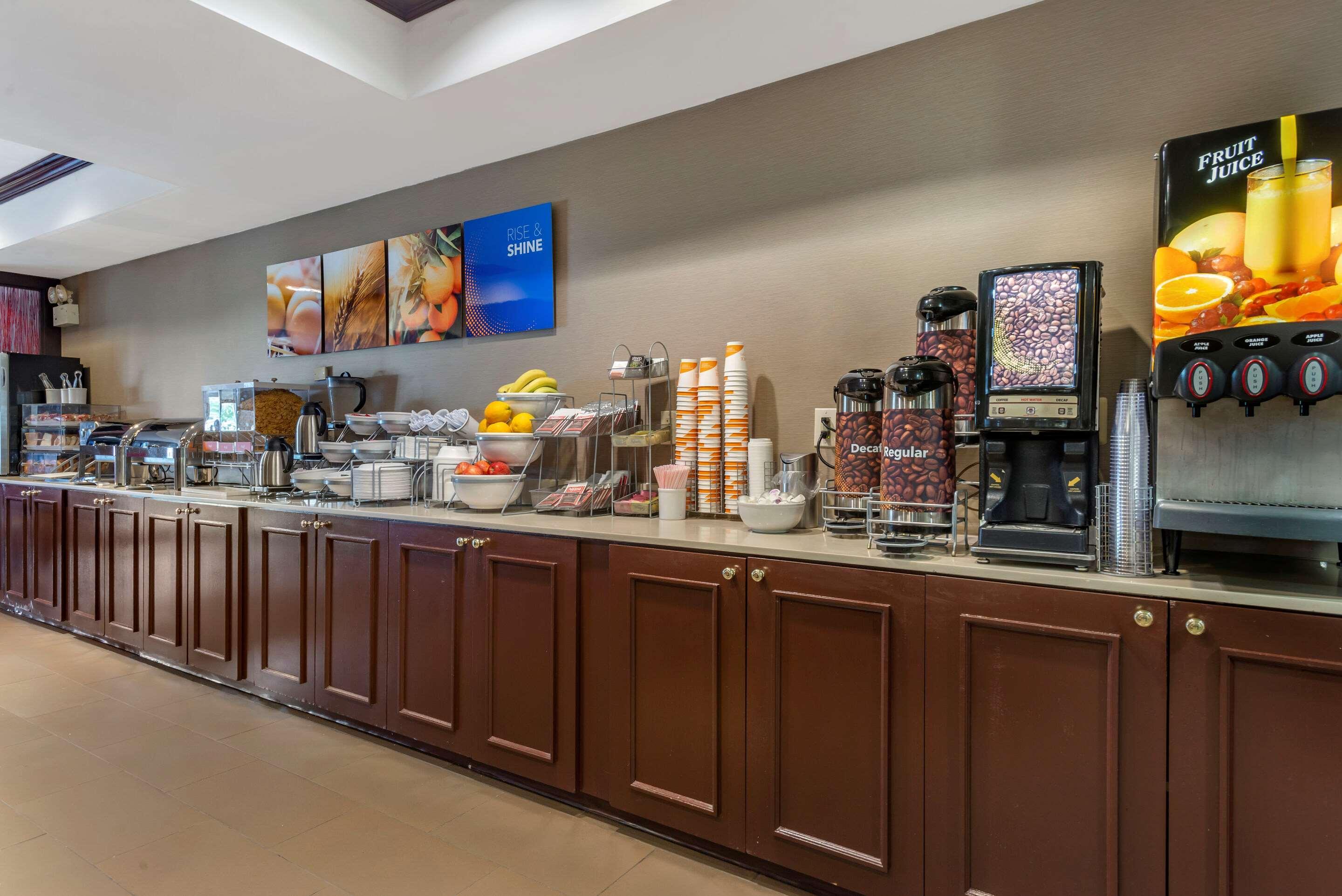 Comfort Suites Newark - Harrison Dış mekan fotoğraf
