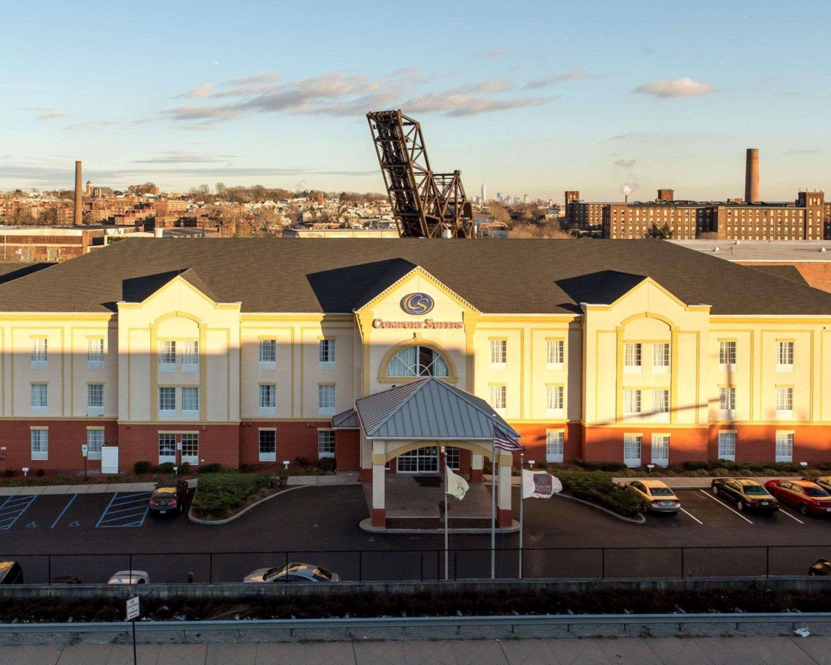 Comfort Suites Newark - Harrison Dış mekan fotoğraf
