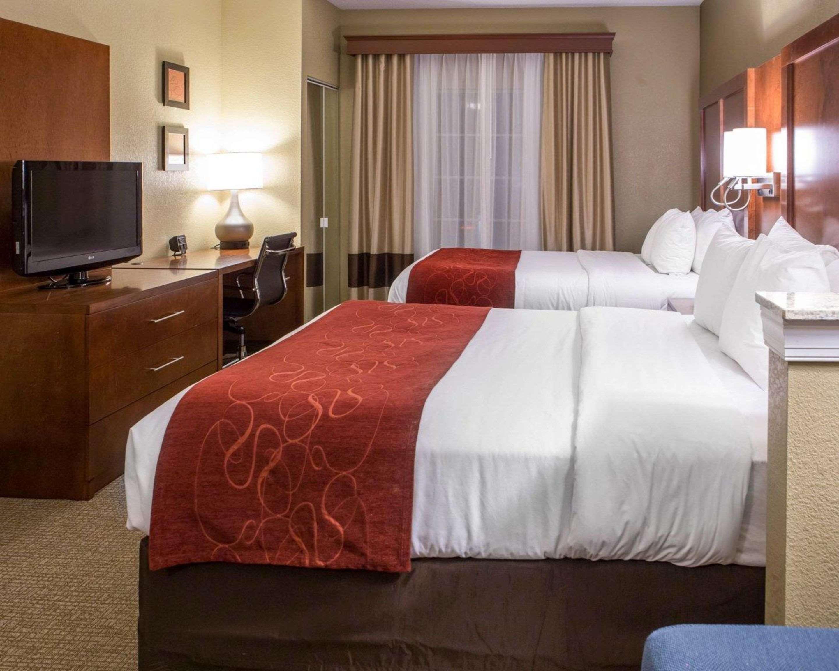 Comfort Suites Newark - Harrison Dış mekan fotoğraf