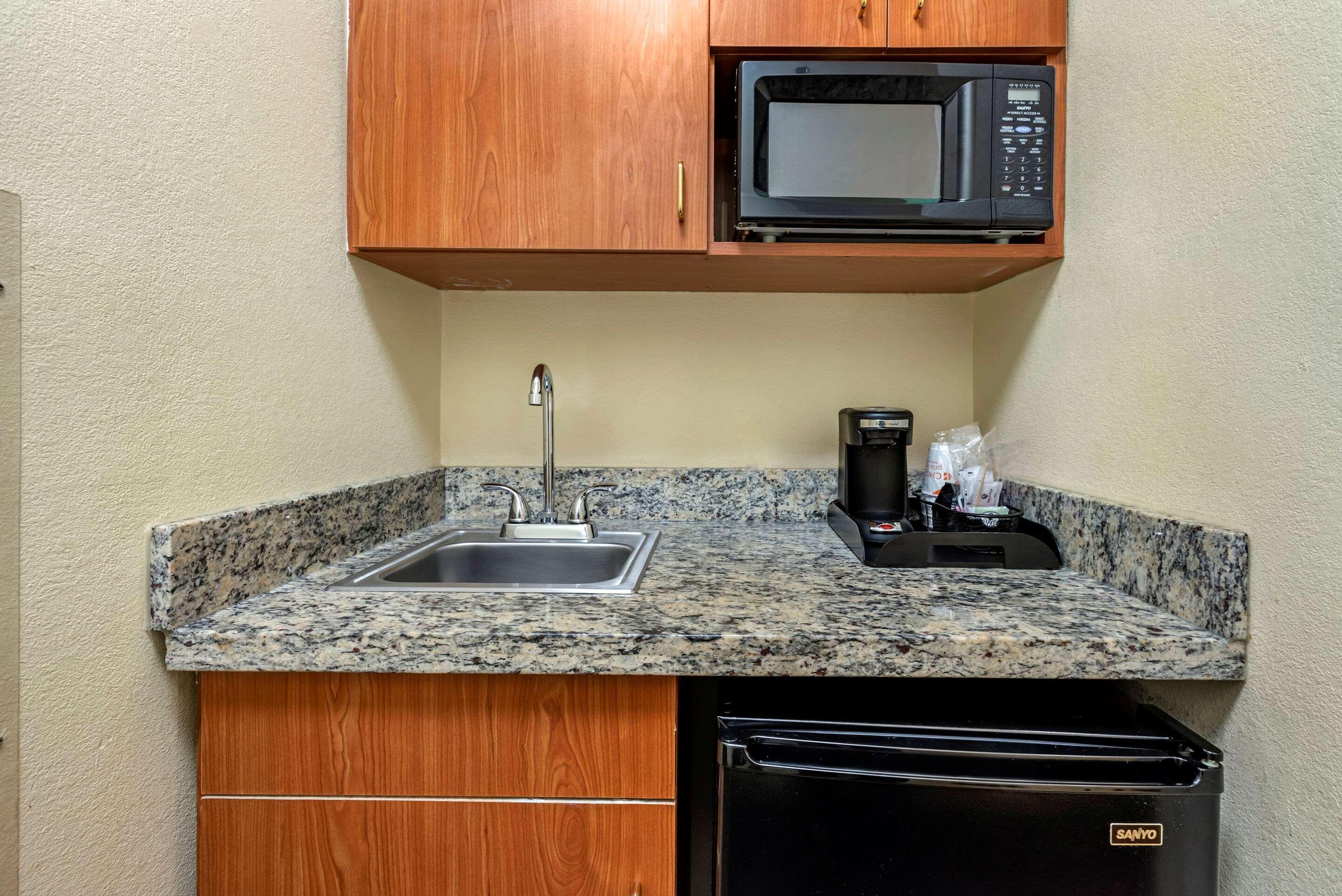Comfort Suites Newark - Harrison Dış mekan fotoğraf