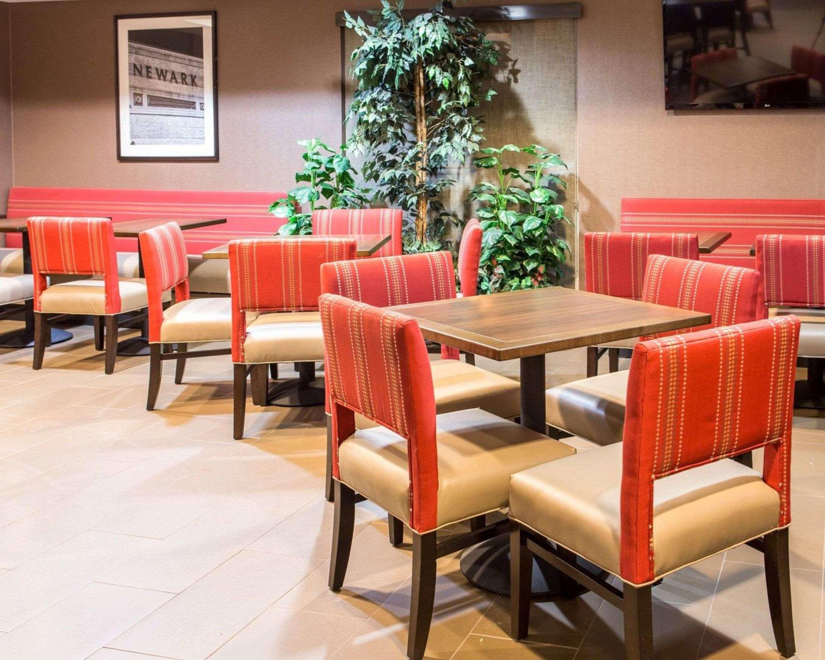 Comfort Suites Newark - Harrison Dış mekan fotoğraf